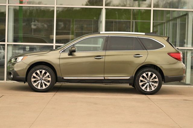 2017 Subaru Outback 2.5i Touring - 22952525 - 3