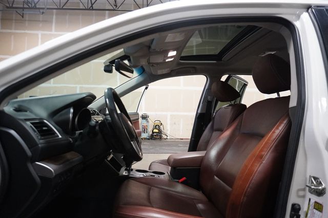 2017 Subaru Outback 2.5i Touring Wagon - 22998723 - 4