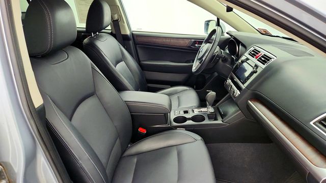 2017 Subaru Outback 3.6R Limited w/ EyeSight, Navigation, High Beam Assist & RAB - 23018162 - 23