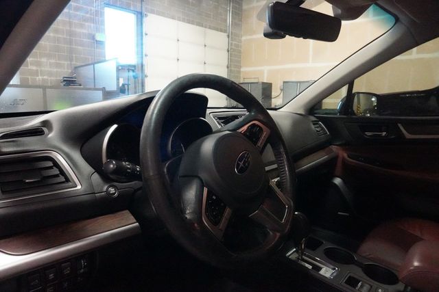 2017 Subaru Outback 3.6R Touring Wagon - 22963065 - 9