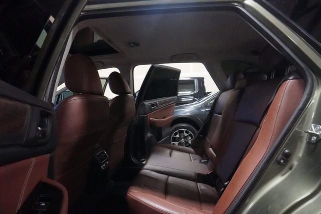 2017 Subaru Outback 3.6R Touring Wagon - 22963065 - 7