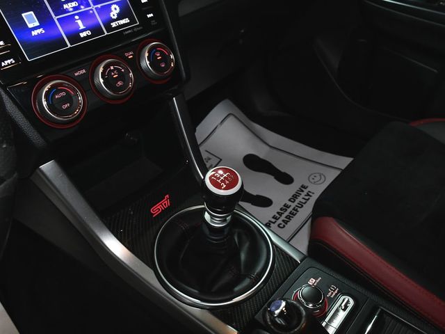 2017 Subaru WRX STi - 22982383 - 32
