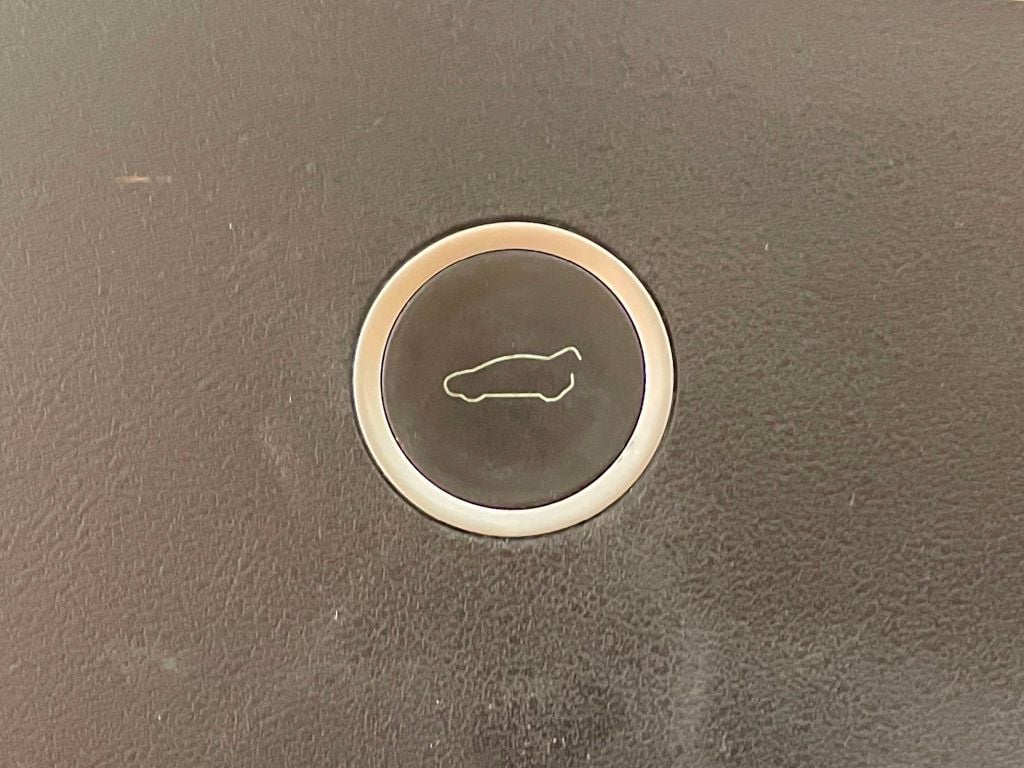 2017 Tesla Model X 100D AWD - 22992379 - 19