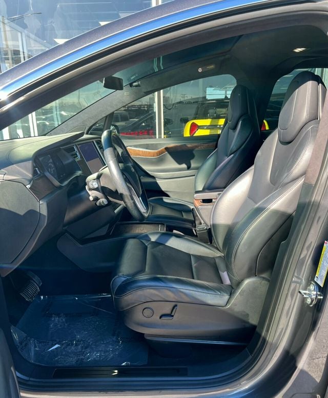 2017 Tesla Model X 100D AWD - 22962316 - 15