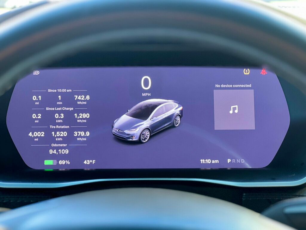 2017 Tesla Model X 100D AWD - 22962316 - 24