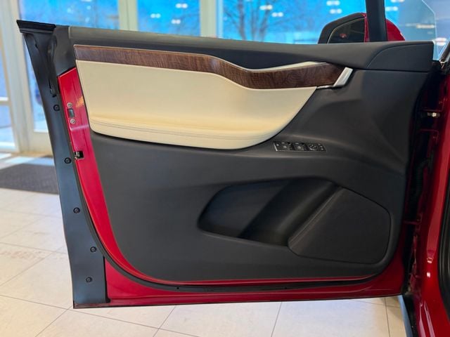 2017 Tesla Model X 100D AWD - 22995259 - 18