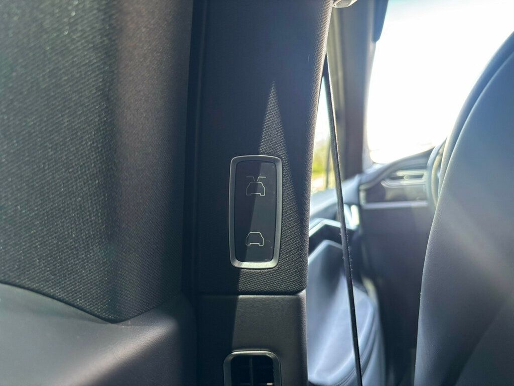 2017 Tesla Model X 2017 Tesla Model X 75D - 23002923 - 19