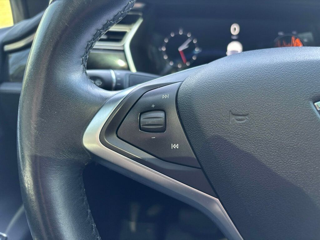 2017 Tesla Model X 2017 Tesla Model X 75D - 23002923 - 38