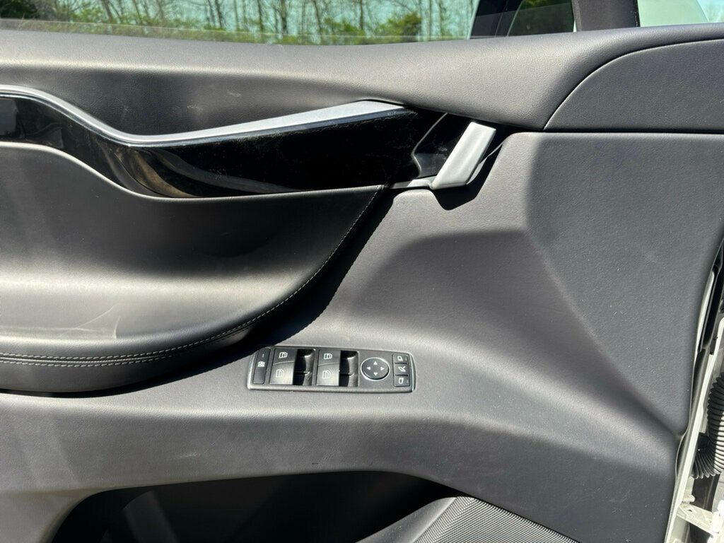 2017 Tesla Model X 2017 Tesla Model X 75D - 23002923 - 39