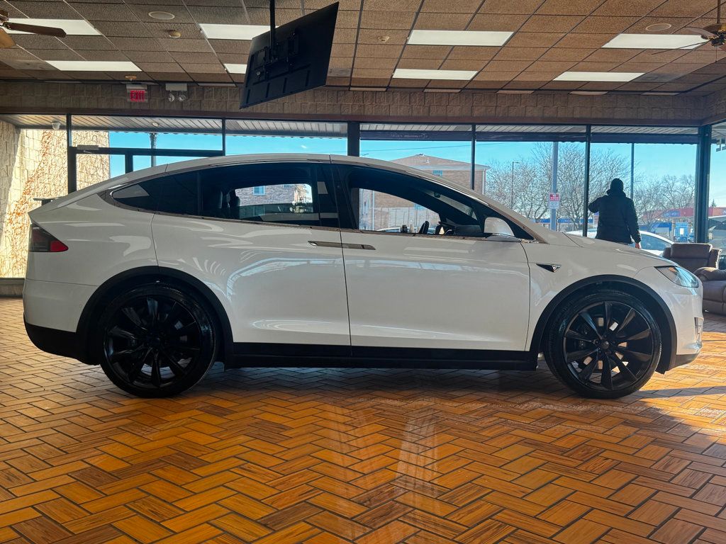 2017 Tesla Model X 75D AWD - 22972345 - 9