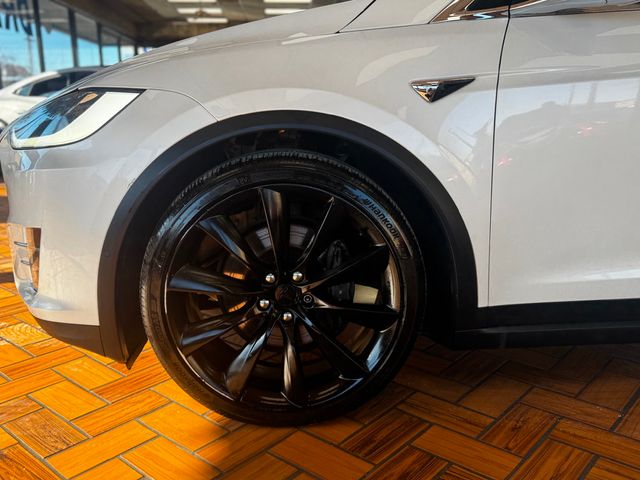 2017 Tesla Model X 75D AWD - 22972345 - 14