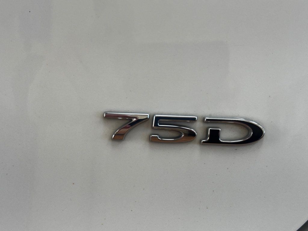 2017 Tesla Model X 75D AWD - 22972345 - 24