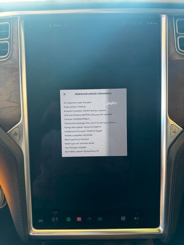 2017 Tesla Model X 75D AWD - 22972345 - 30