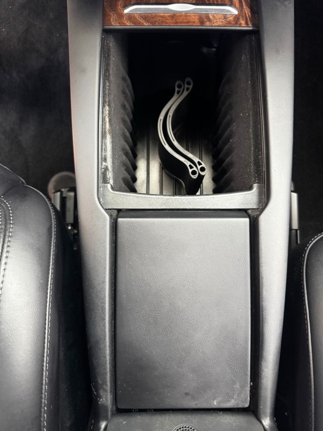 2017 Tesla Model X 75D AWD - 22972345 - 32