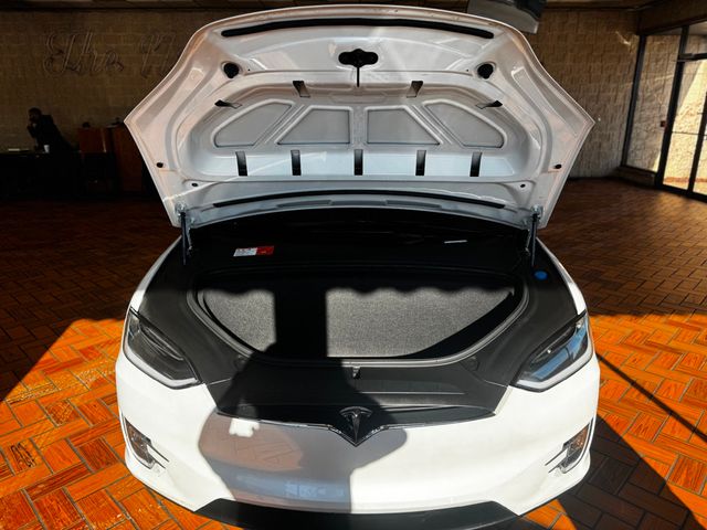 2017 Tesla Model X 75D AWD - 22972345 - 36