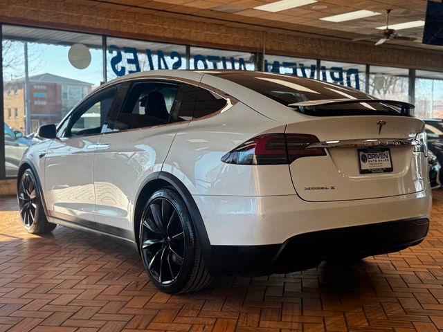 2017 Tesla Model X 75D AWD - 22972345 - 6