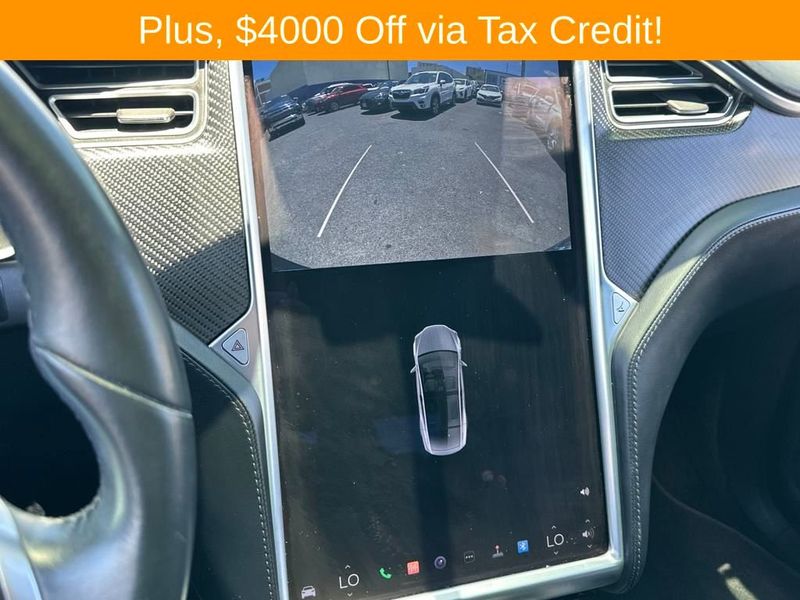 2017 Tesla Model X 75D photo 14