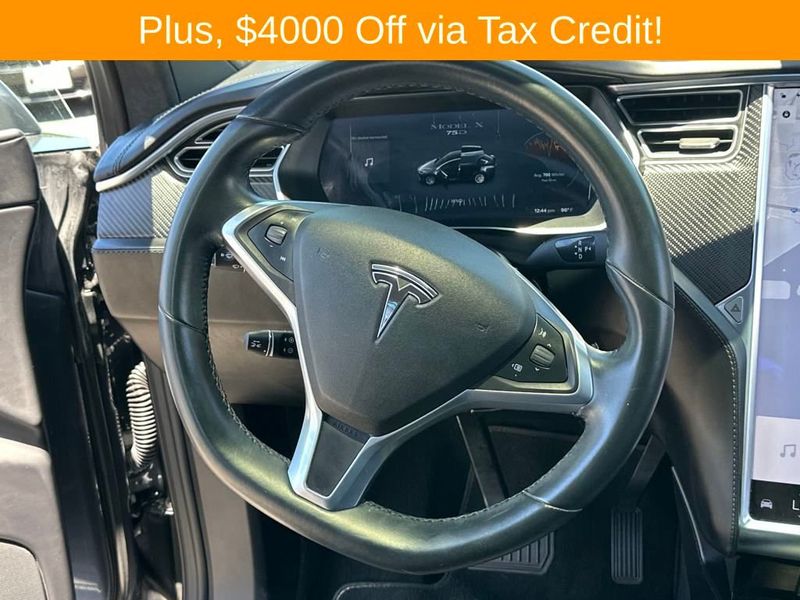 2017 Tesla Model X 75D photo 15