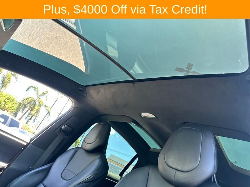 2017 Tesla Model X 75D photo 16