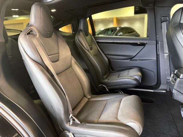 2017 Tesla Model X 75D AWD - 22962462 - 23