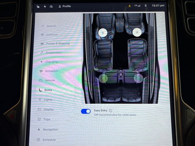 2017 Tesla Model X 75D AWD - 22962462 - 32