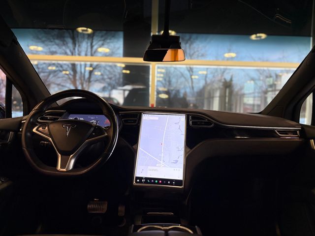 2017 Tesla Model X 75D AWD - 22962462 - 41