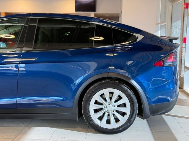 2017 Tesla Model X 75D AWD - 22977768 - 9