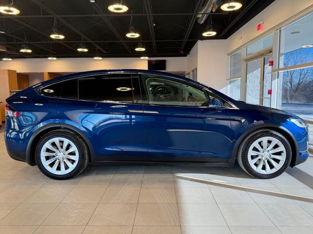 2017 Tesla Model X 75D AWD - 22977768 - 15
