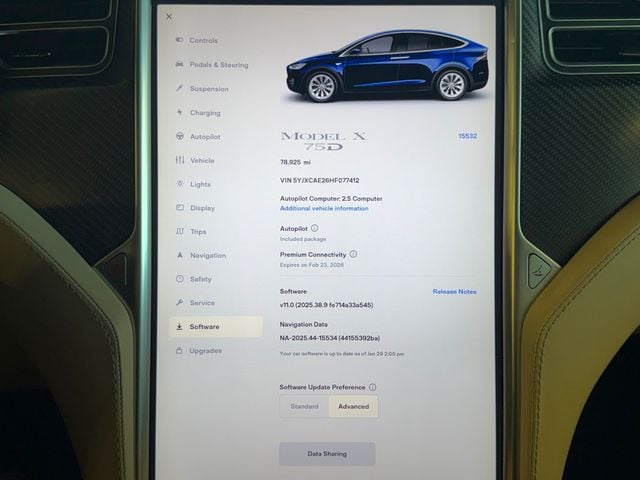 2017 Tesla Model X 75D AWD - 22977768 - 32