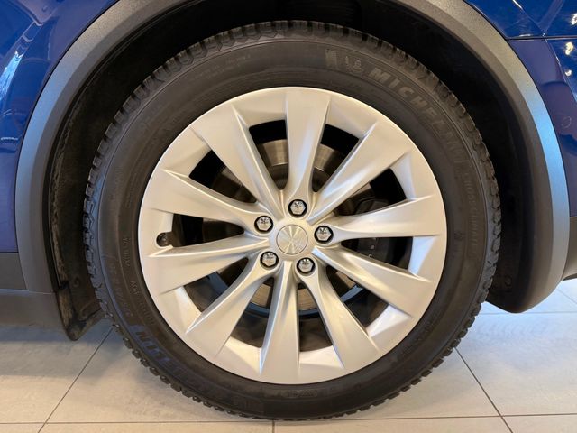 2017 Tesla Model X 75D AWD - 22988671 - 41