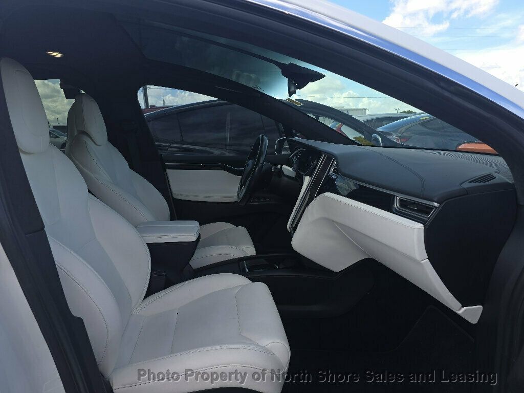 2017 Tesla Model X 75D AWD - 23075039 - 12