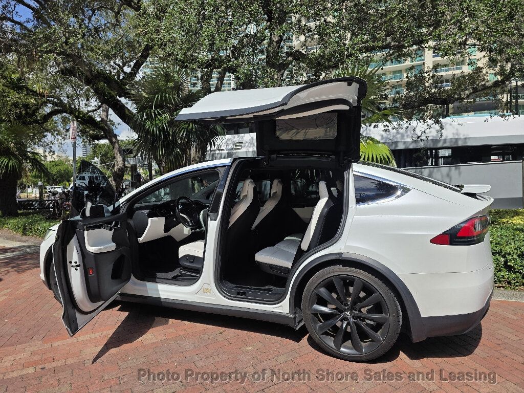 2017 Tesla Model X 75D AWD - 23075039 - 34