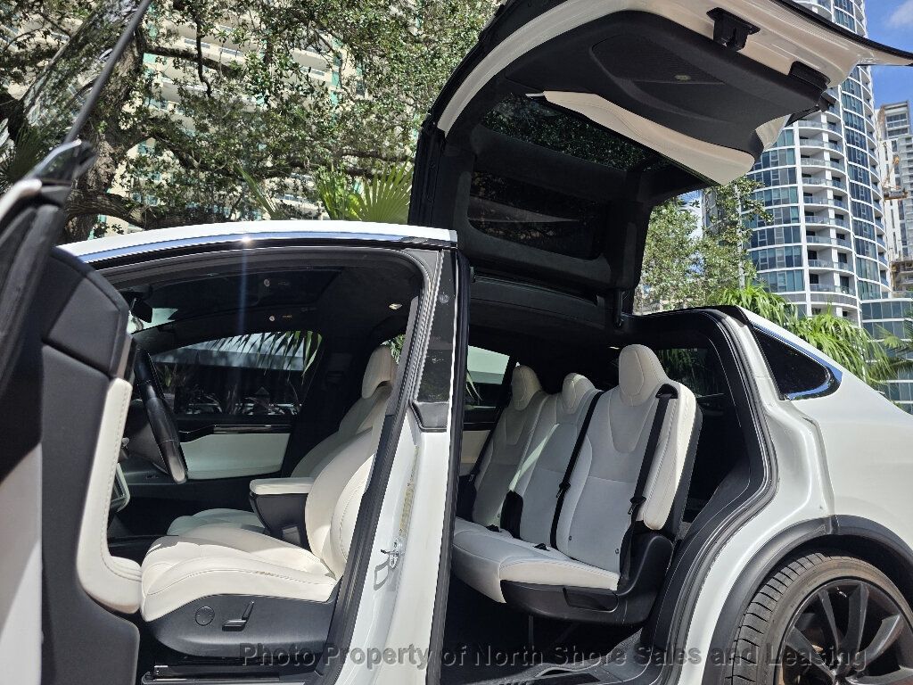 2017 Tesla Model X 75D AWD - 23075039 - 36