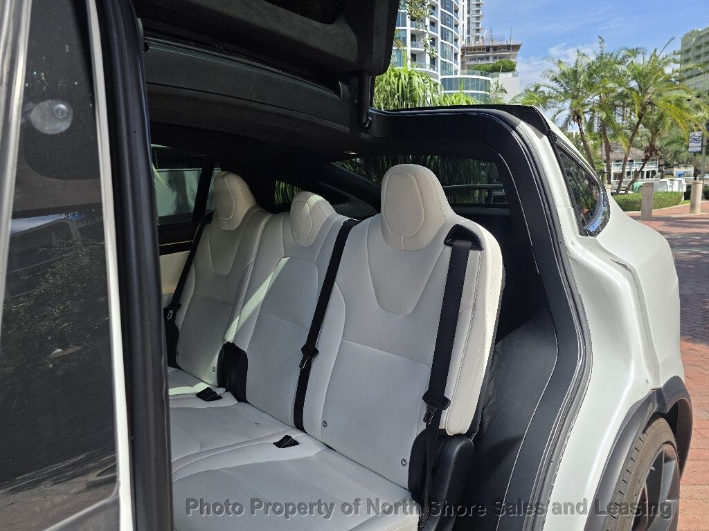 2017 Tesla Model X 75D AWD - 23075039 - 37