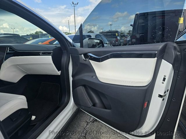 2017 Tesla Model X 75D AWD - 23075039 - 7