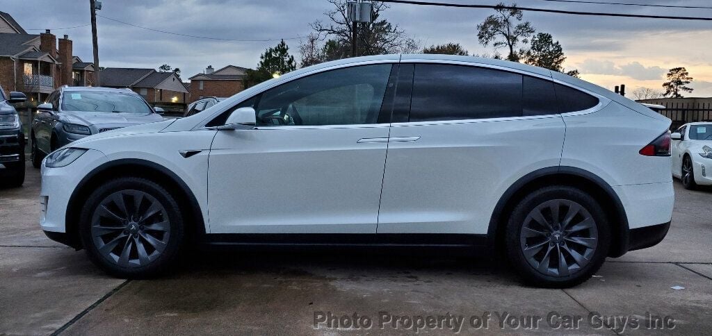 2017 Tesla Model X 75D AWD - 22763308 - 23