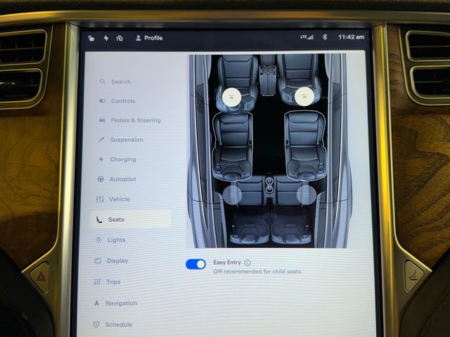 2017 Tesla Model X 90D AWD - 22988670 - 34