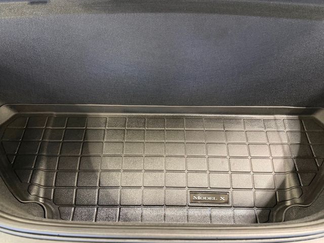 2017 Tesla Model X 90D AWD - 22988670 - 39