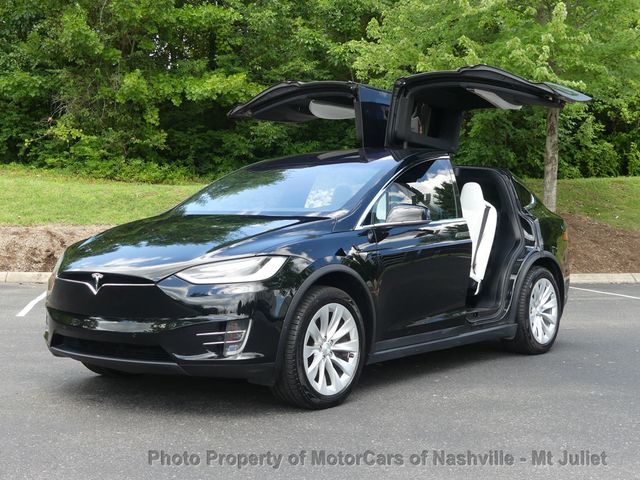 2017 Tesla Model X 90D AWD - 22983572 - 16