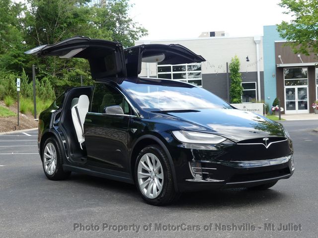 2017 Tesla Model X 90D AWD - 22983572 - 17