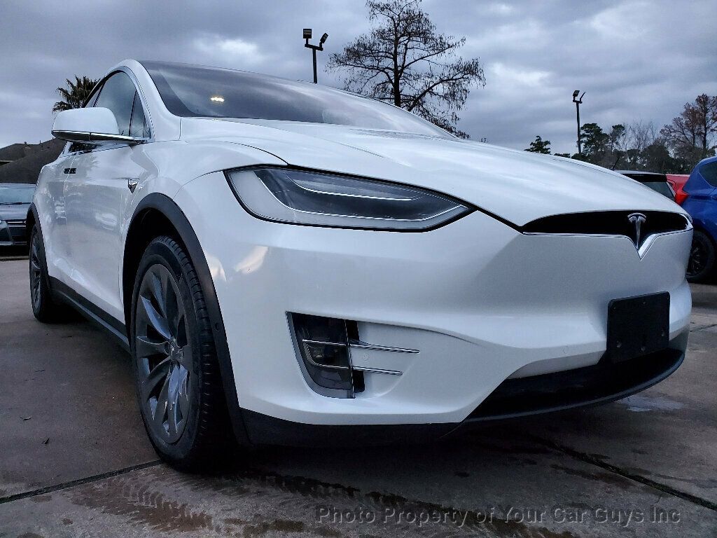 2017 Tesla Model X 75D photo 8