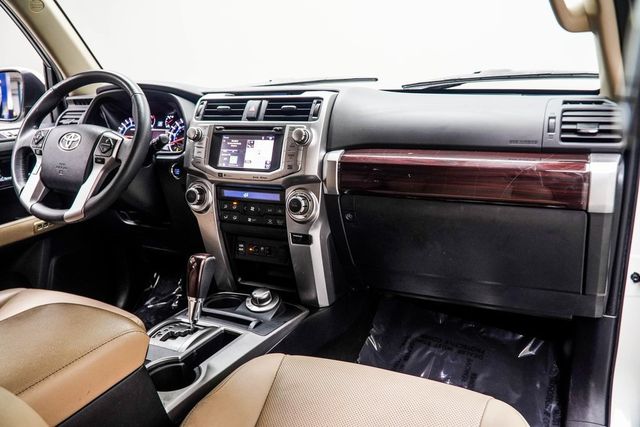 2017 Toyota 4Runner Limited 4WD - 22943521 - 17