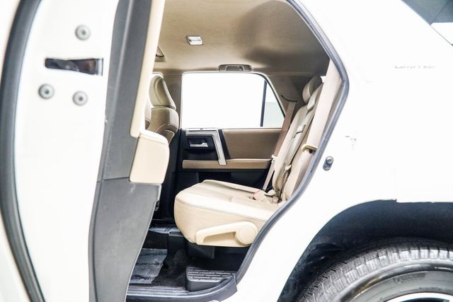 2017 Toyota 4Runner Limited 4WD - 22943521 - 35