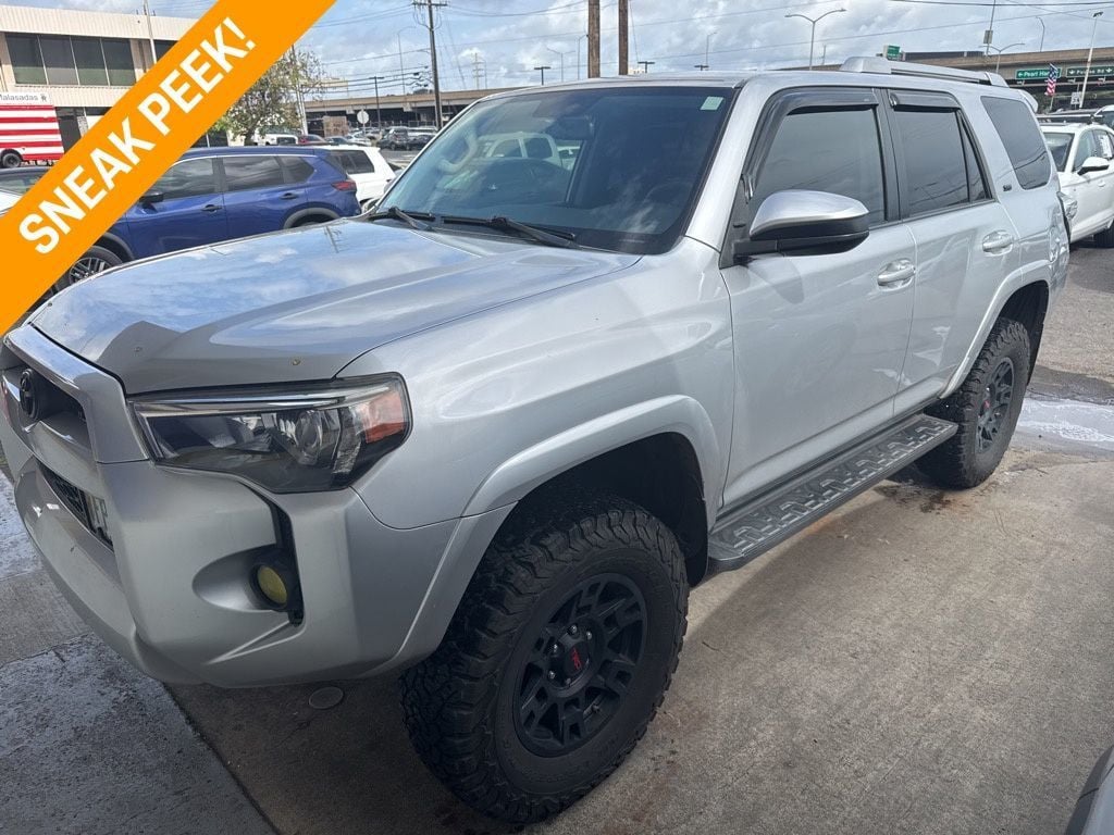 2017 Toyota 4Runner SR5 2WD - 22997325 | Video 1