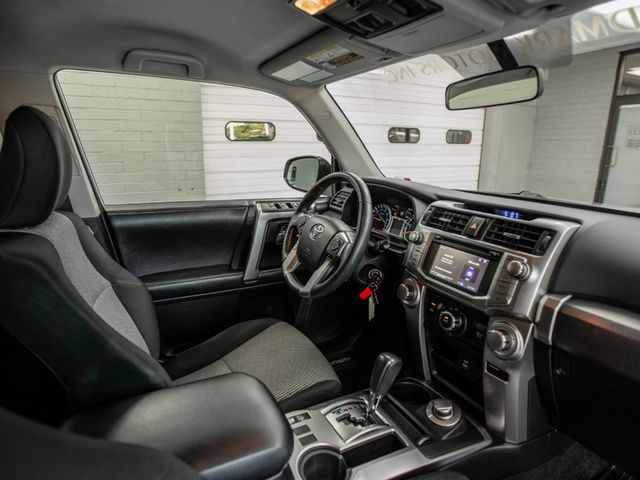 2017 Toyota 4Runner SR5 4WD - 22913884 - 13