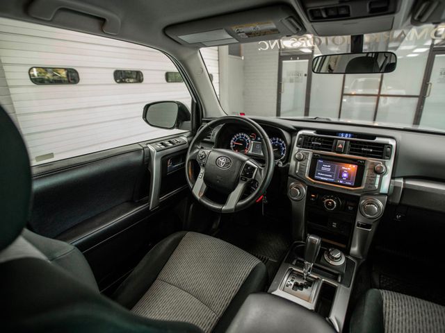 2017 Toyota 4Runner SR5 4WD - 22913884 - 14