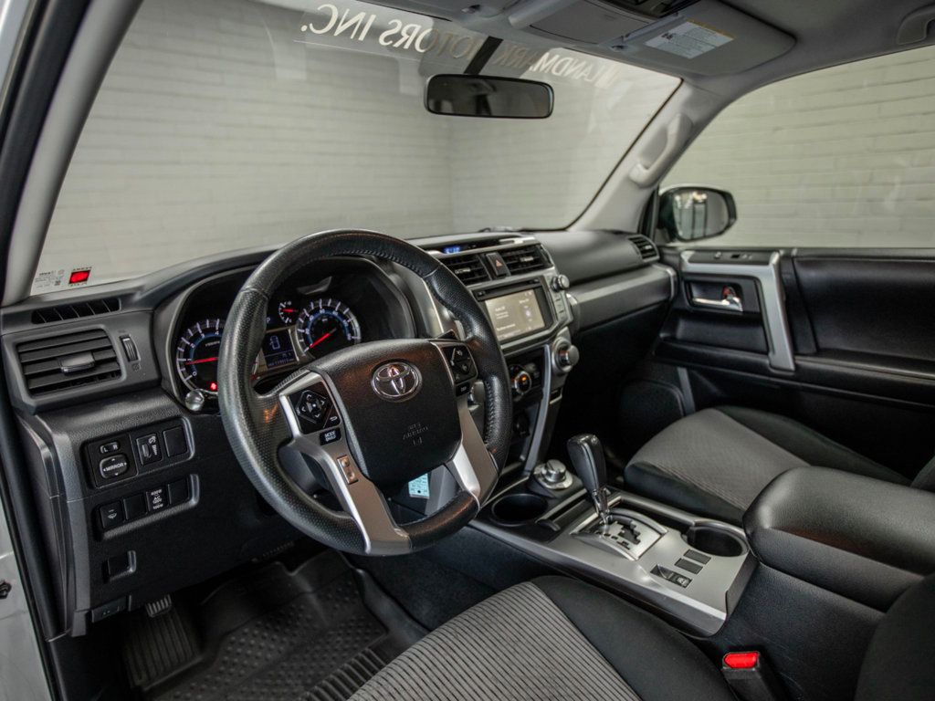 2017 Toyota 4Runner Limited SR5 Premium TRD Pro photo 16