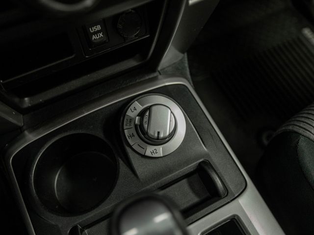 2017 Toyota 4Runner SR5 4WD - 22913884 - 17