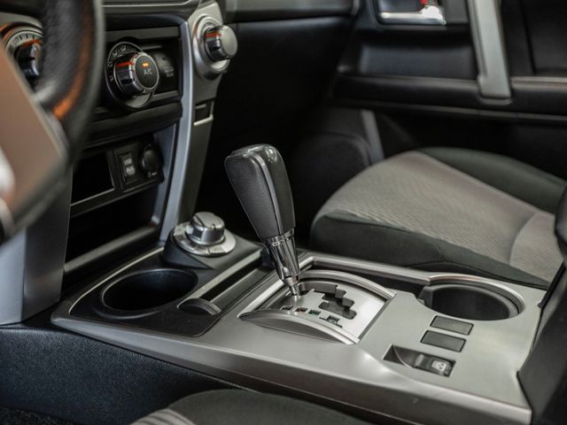 2017 Toyota 4Runner SR5 4WD - 22913884 - 18