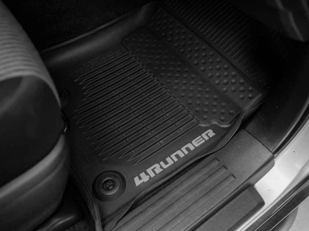 2017 Toyota 4Runner Limited SR5 Premium TRD Pro photo 24